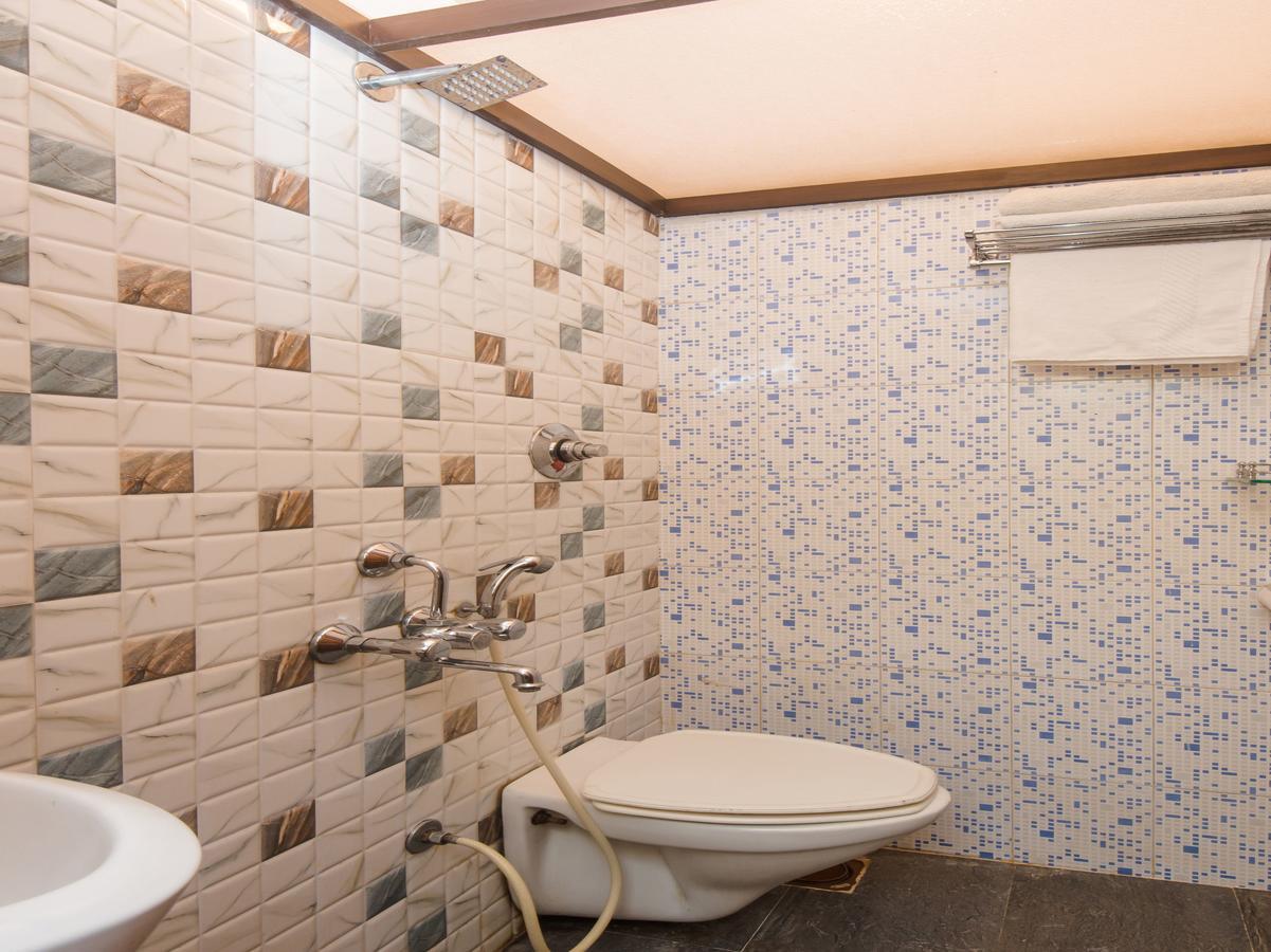 Hotel Shubham Panvel Esterno foto